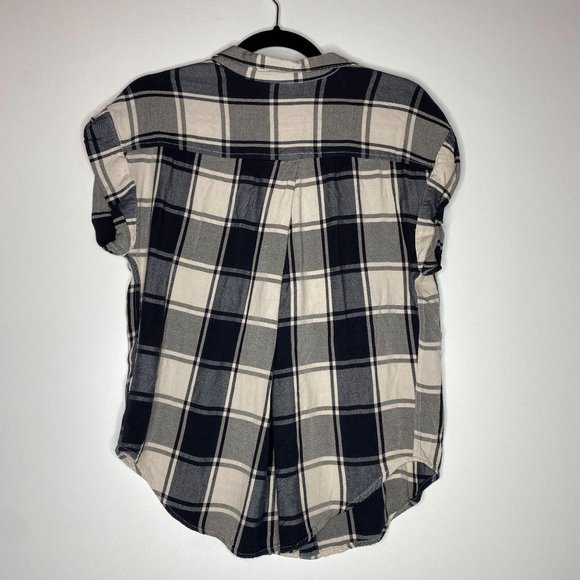 Jachs Girlfriend Quinn Button Front Flannel Top - Picture 2 of 7